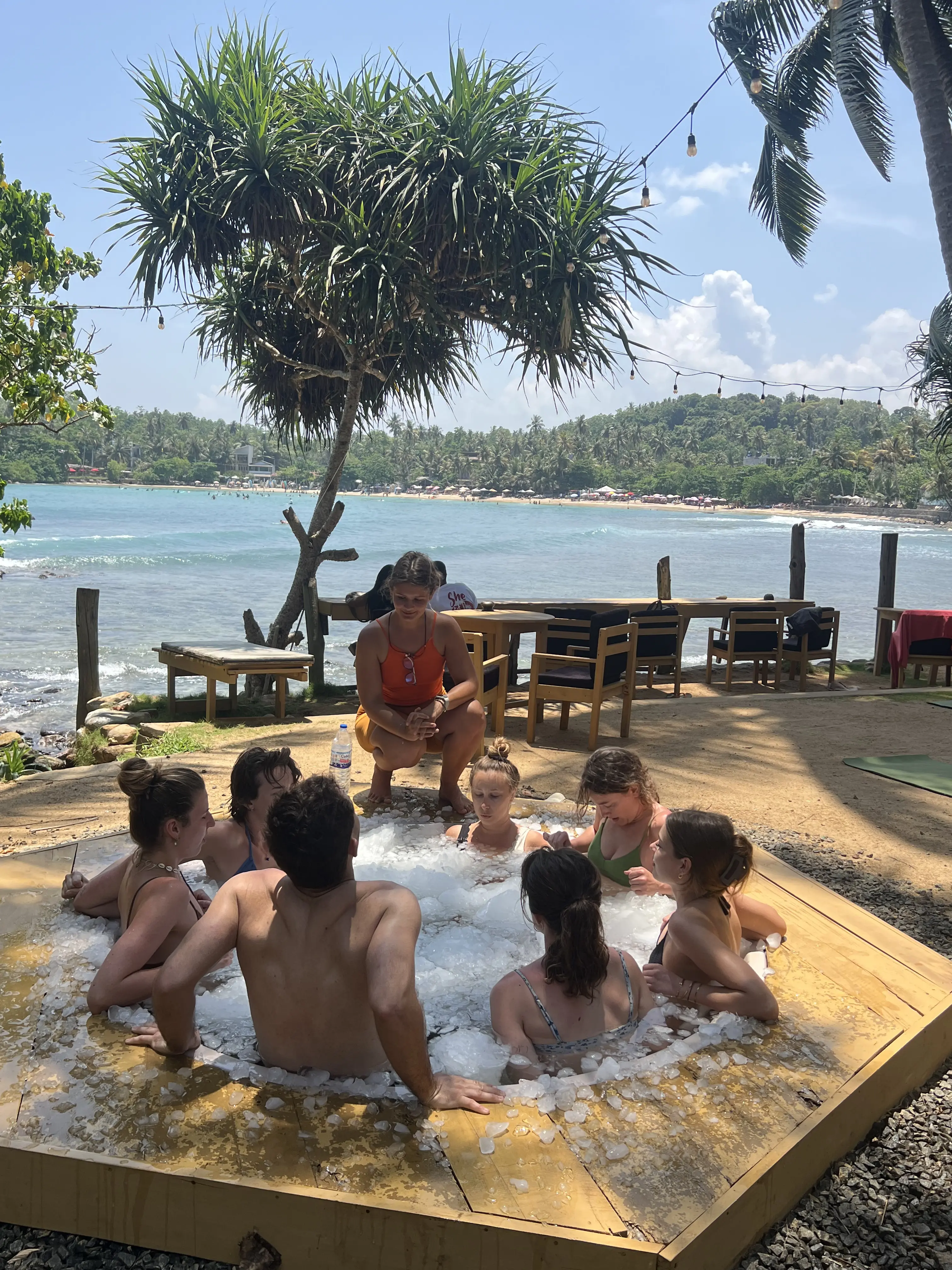 Jóga gyakorlás természetes környezetben, testtudatosság és lelassulás