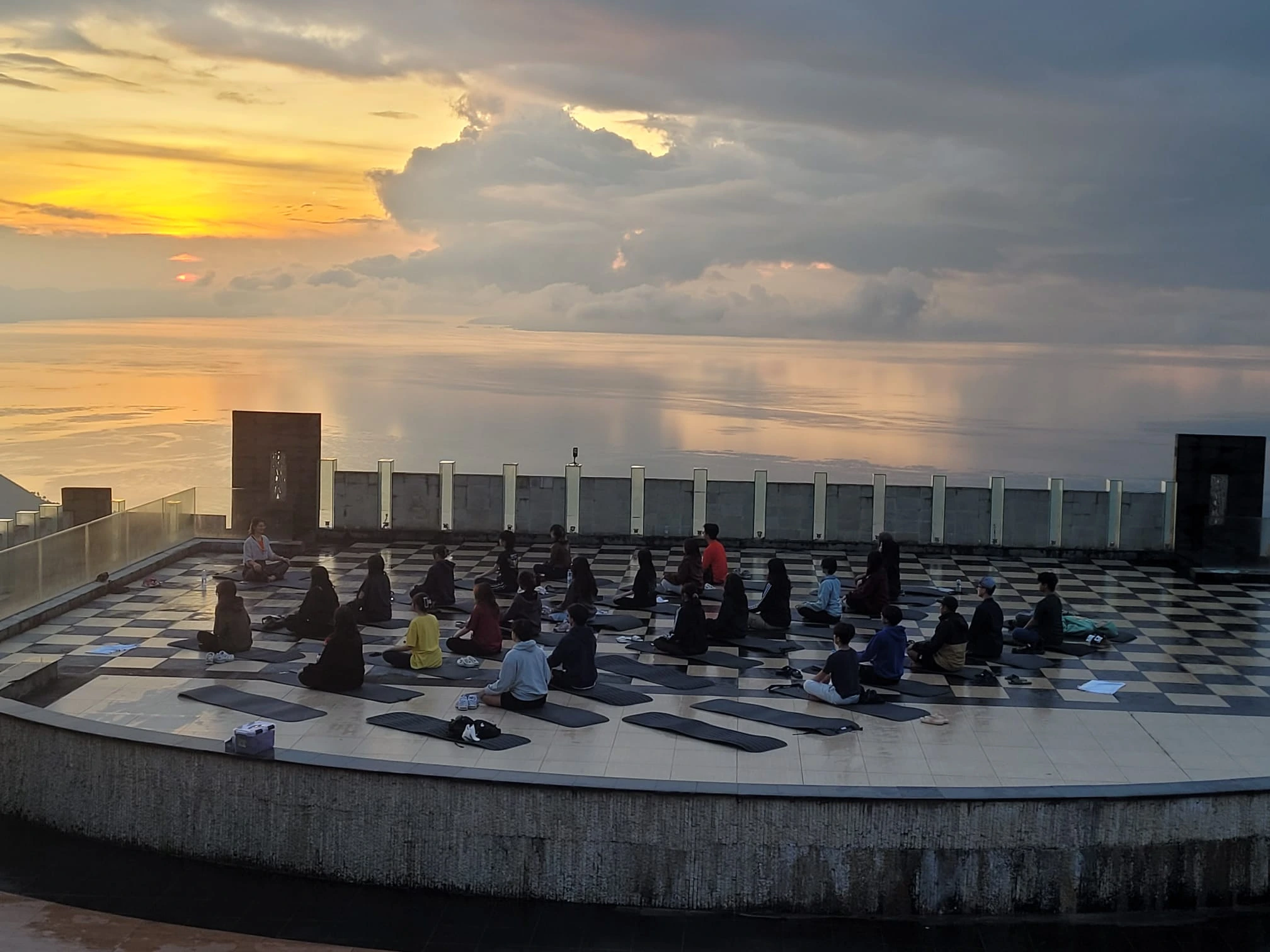 Jóga workshop trópusi környezetben